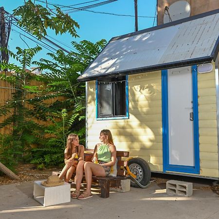 Caravan Hostel Tel Aviv By Roger Age 18-45 Exterior photo