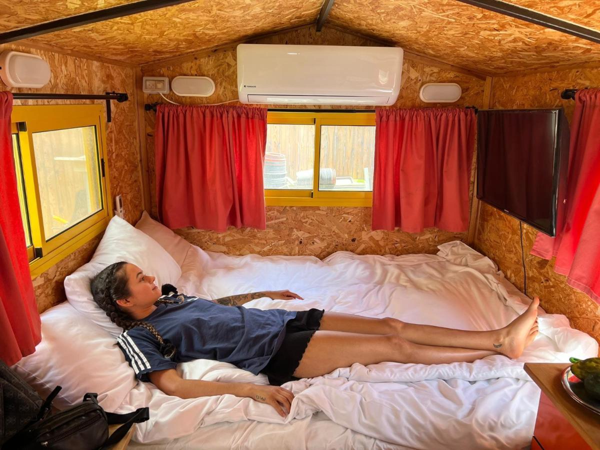 Caravan Hostel Tel Aviv By Roger Age 18-45 Exterior photo