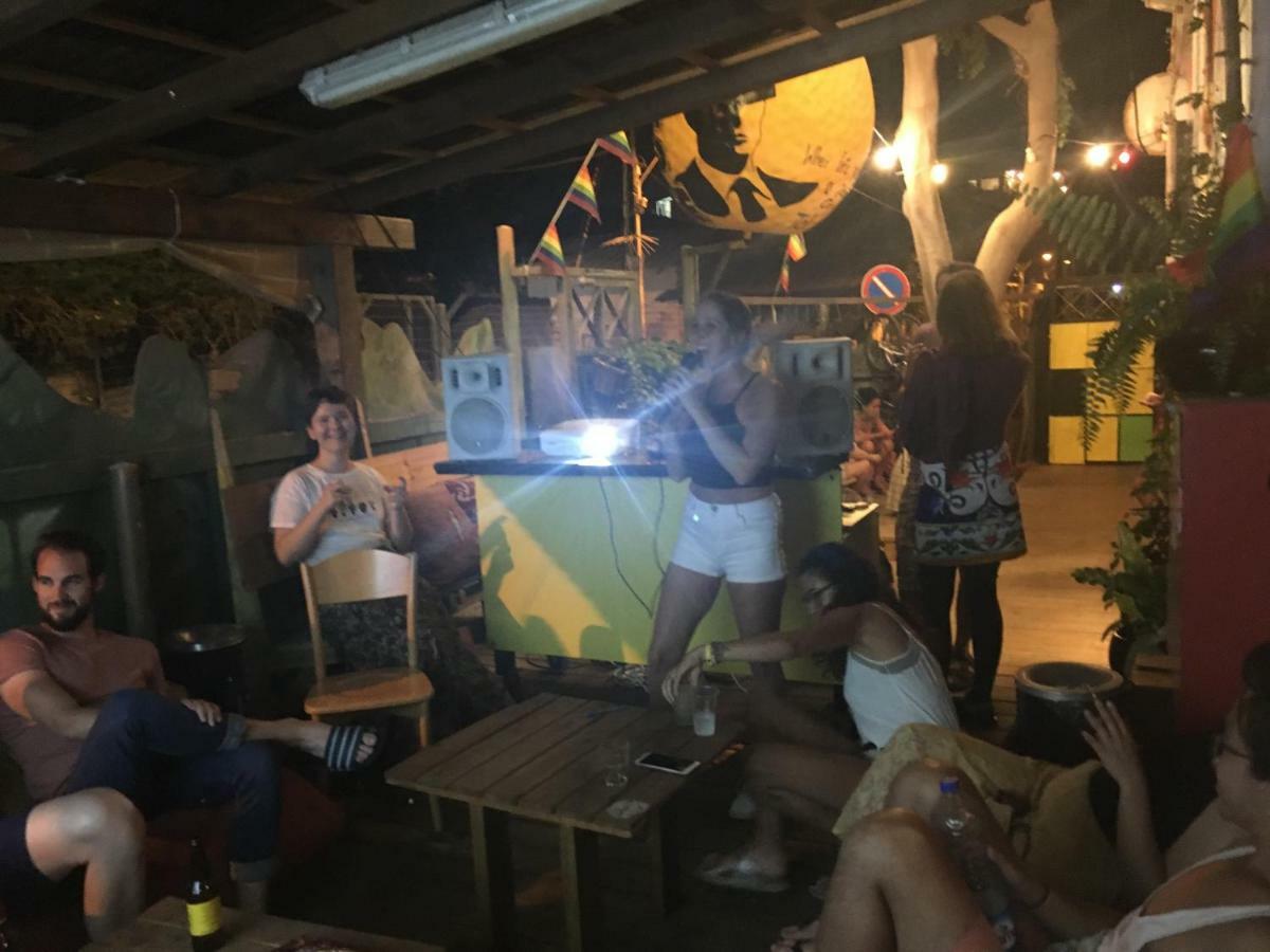 Caravan Hostel Tel Aviv By Roger Age 18-45 Exterior photo