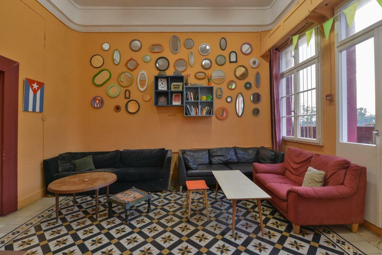 Caravan Hostel Tel Aviv By Roger Age 18-45 Exterior photo